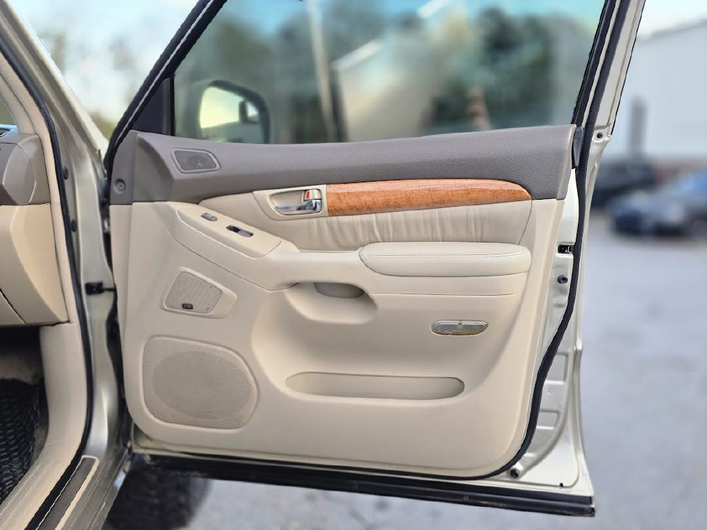 2005 Lexus GX 470 Image 35