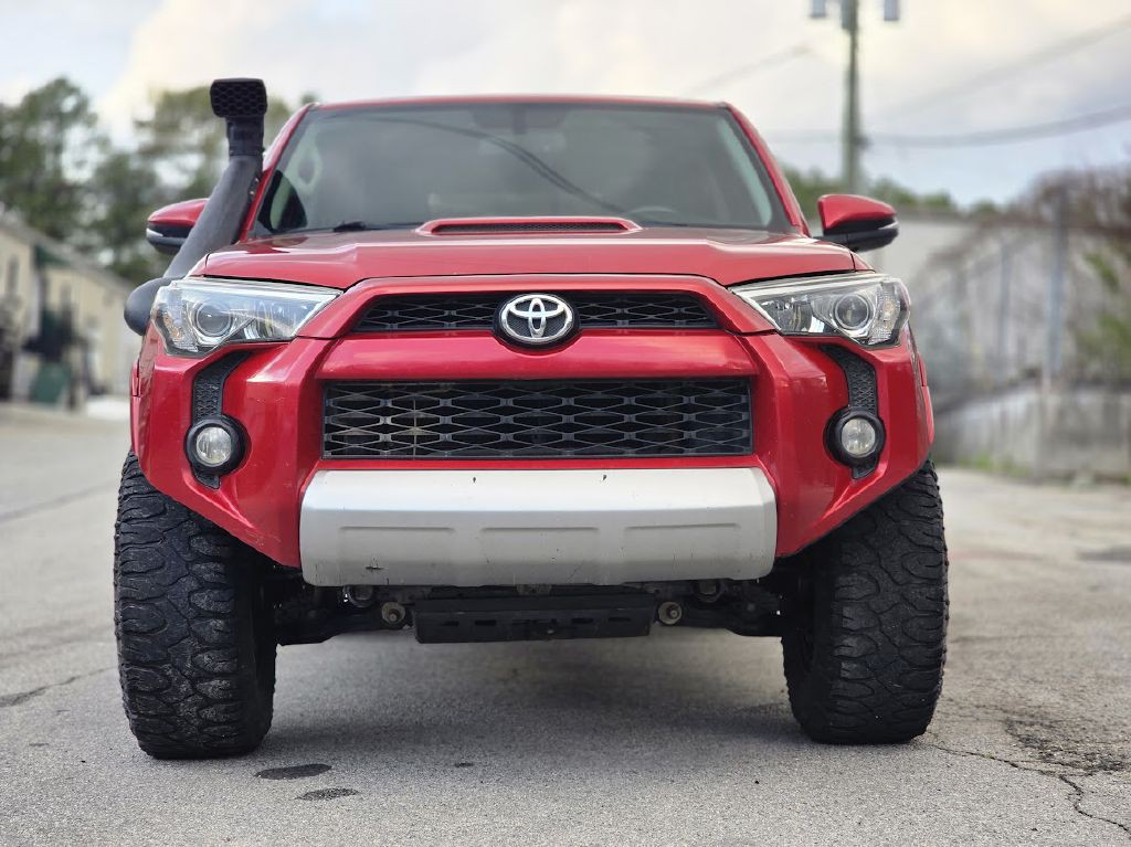 2016 Toyota 4Runner Image 9