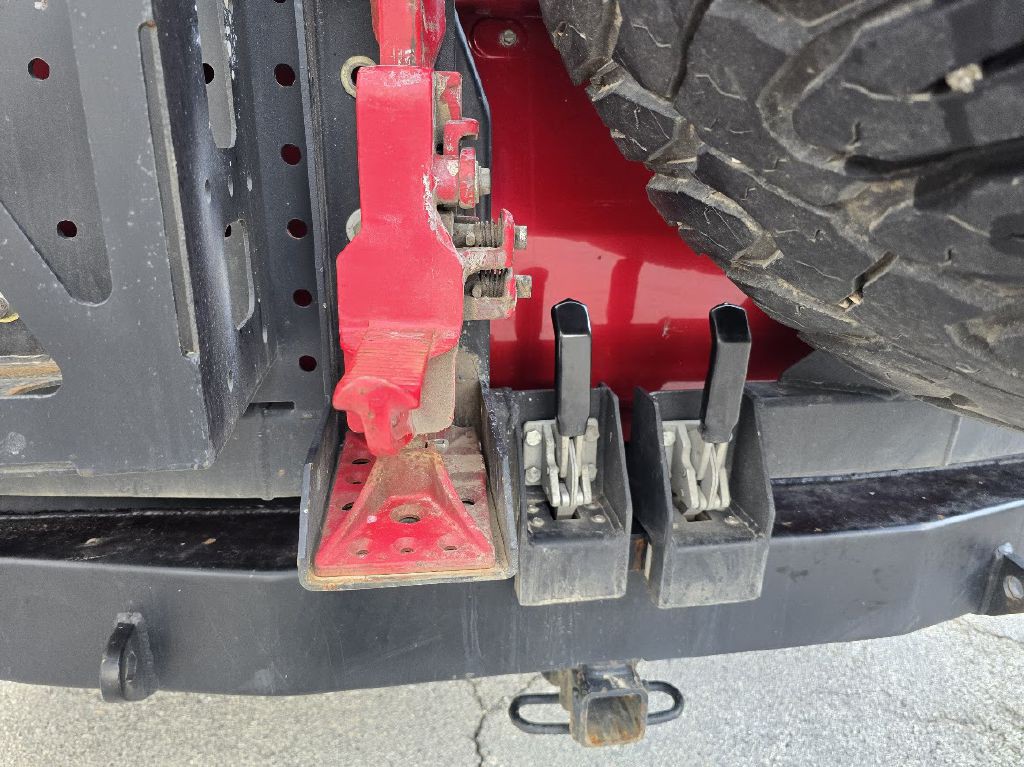 2016 Toyota 4Runner Image 14