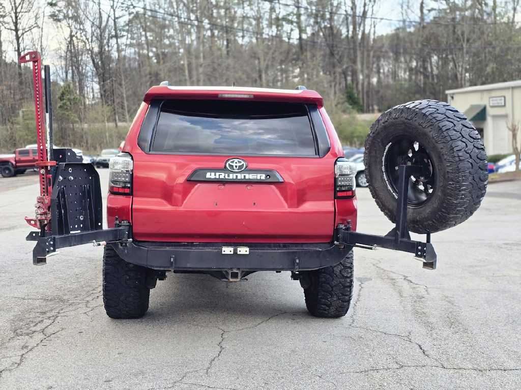 2016 Toyota 4Runner Image 16