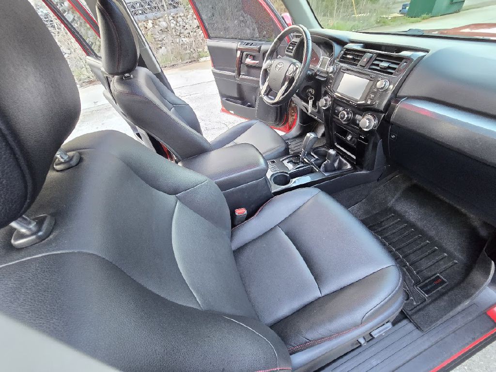 2016 Toyota 4Runner Image 23