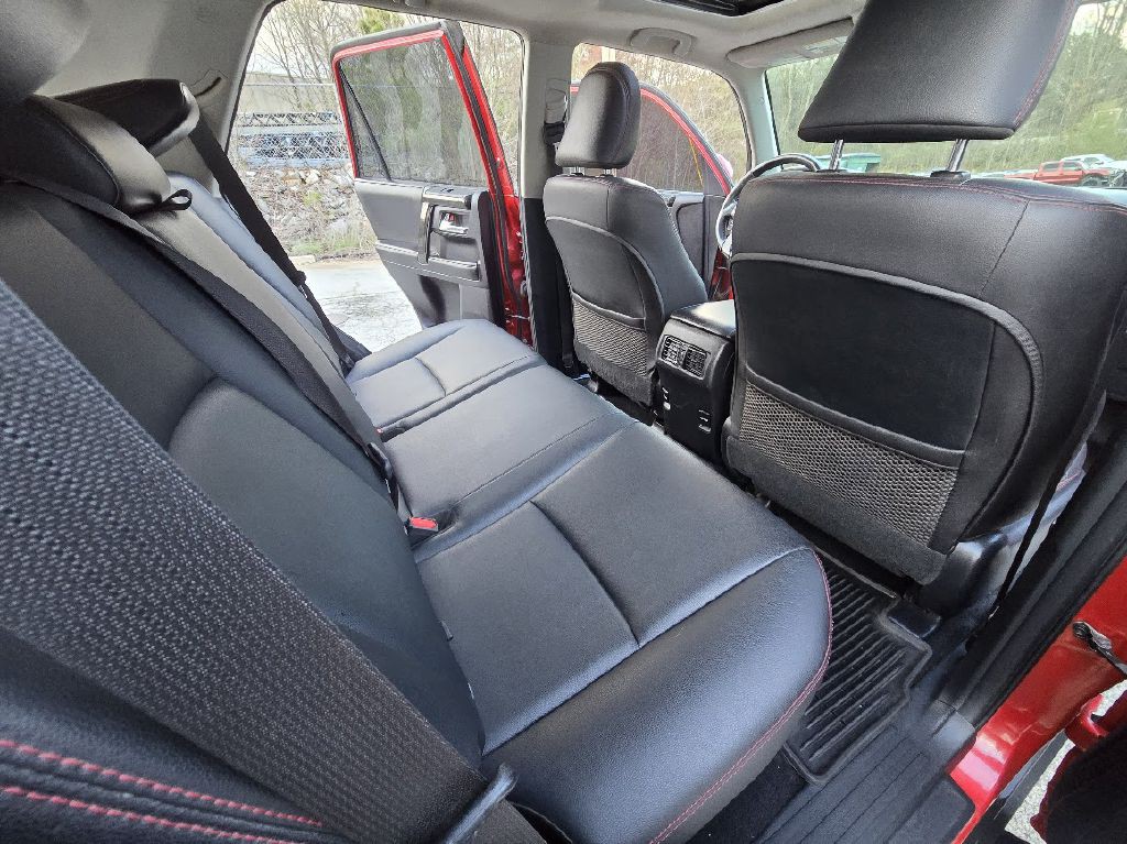 2016 Toyota 4Runner Image 25