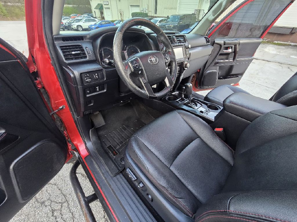 2016 Toyota 4Runner Image 28