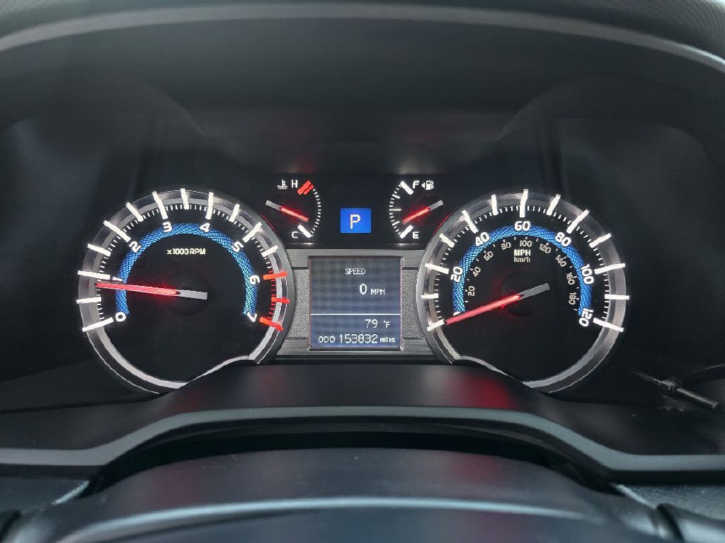 2016 Toyota 4Runner Image 35