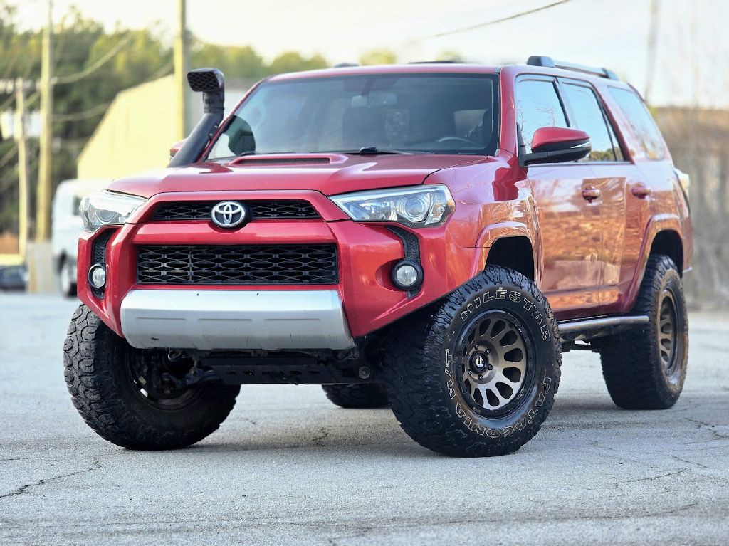 2016 Toyota 4Runner Image 2