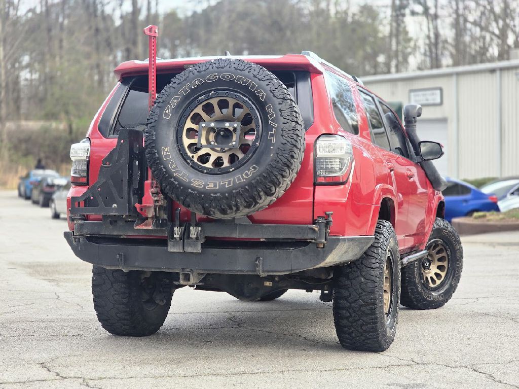 2016 Toyota 4Runner Image 3