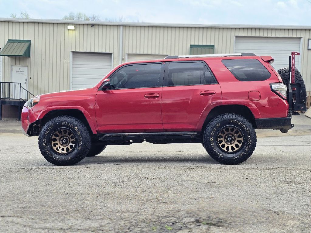 2016 Toyota 4Runner Image 4