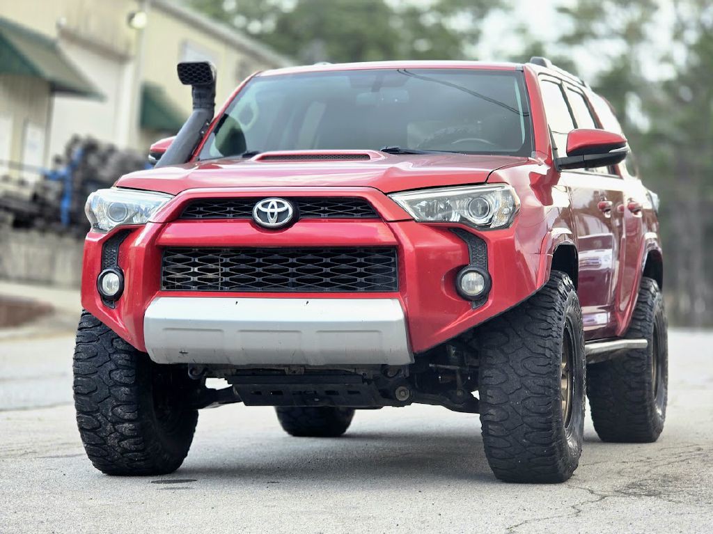2016 Toyota 4Runner Image 2