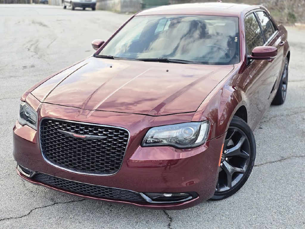 2020 Chrysler 300 Image 4