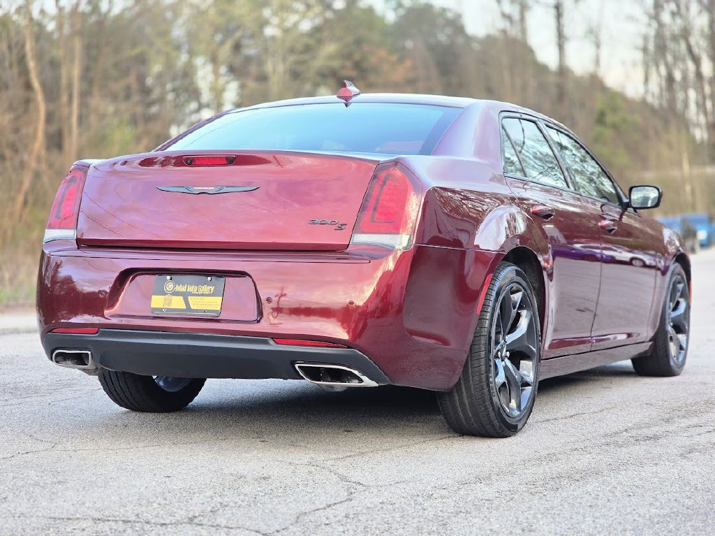2020 Chrysler 300 Image 11