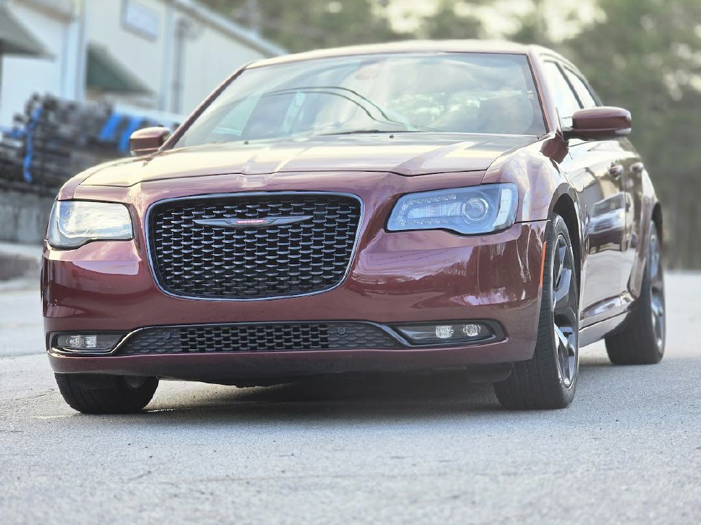 2020 Chrysler 300 Image 17