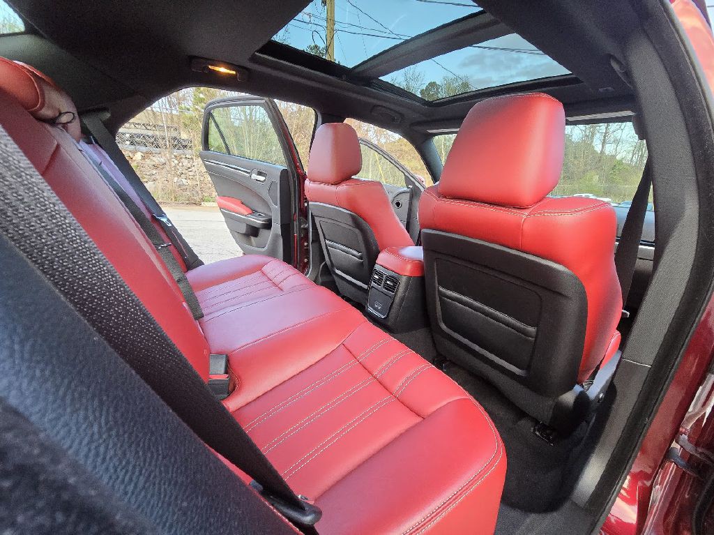 2020 Chrysler 300 Image 27