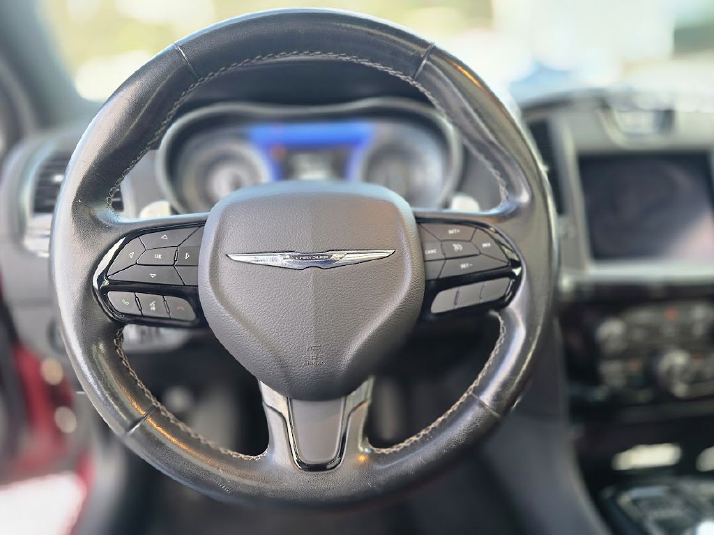 2020 Chrysler 300 Image 37