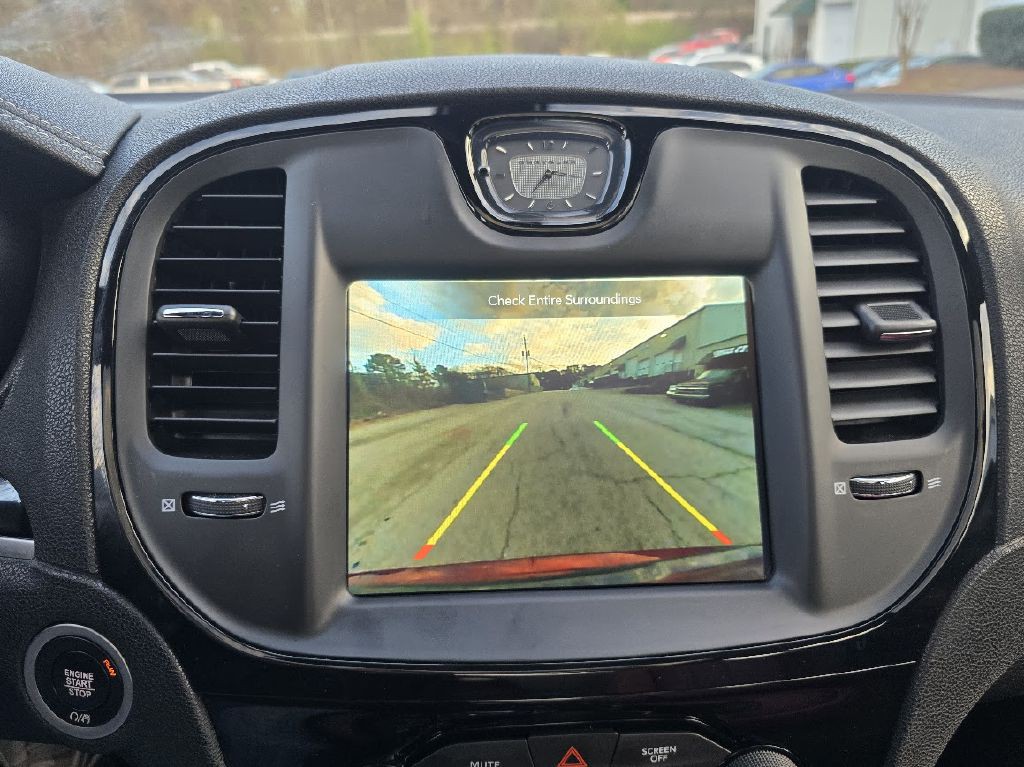 2020 Chrysler 300 Image 42