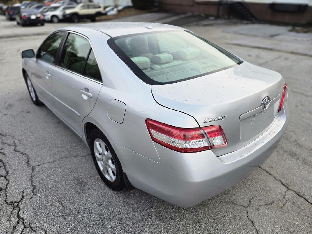 2011 Toyota Camry Image 7