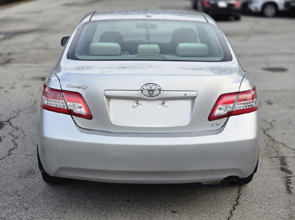 2011 Toyota Camry Image 8