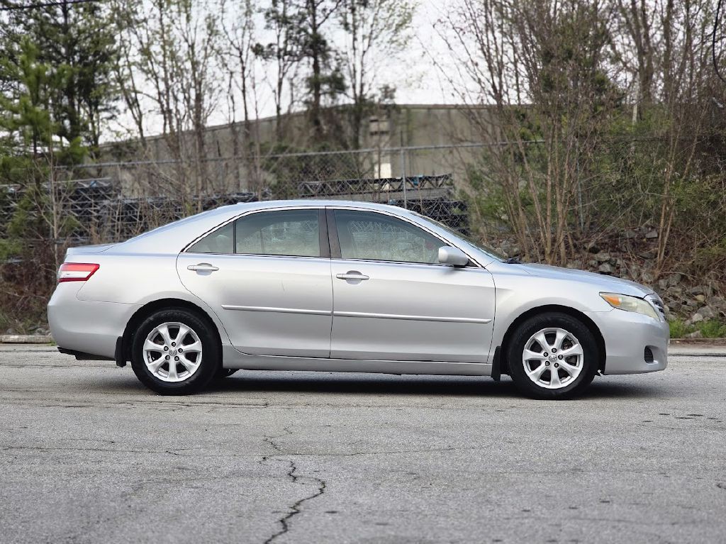 2011 Toyota Camry Image 10
