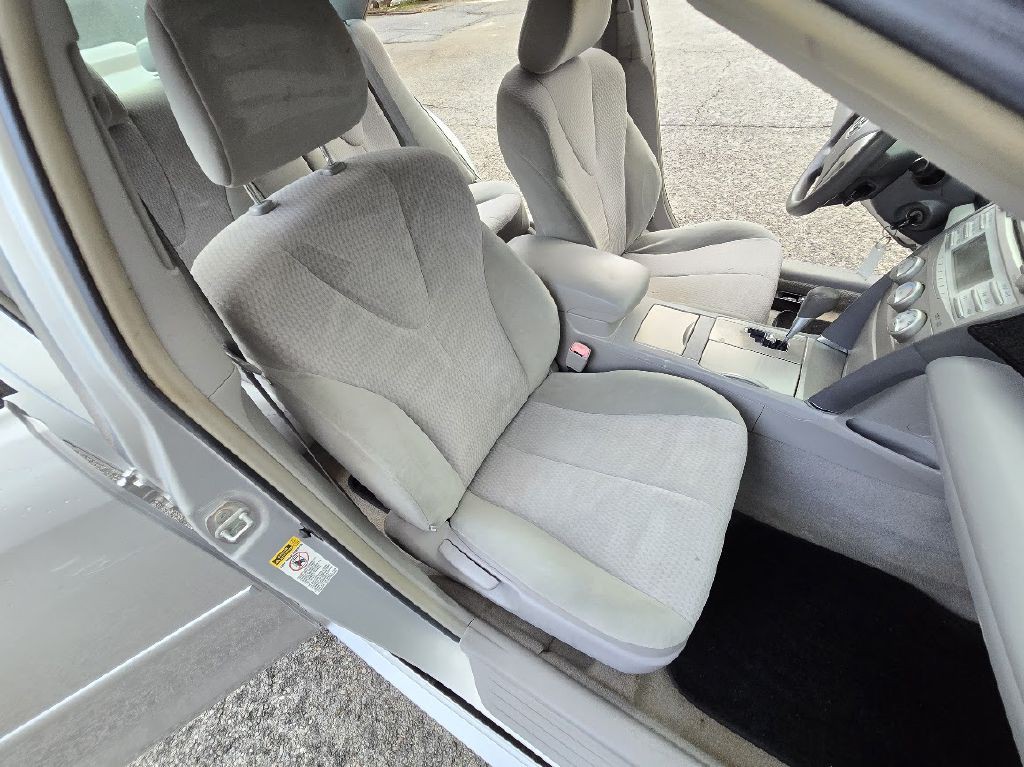 2011 Toyota Camry Image 18