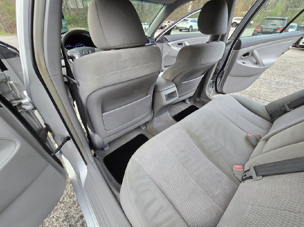 2011 Toyota Camry Image 23