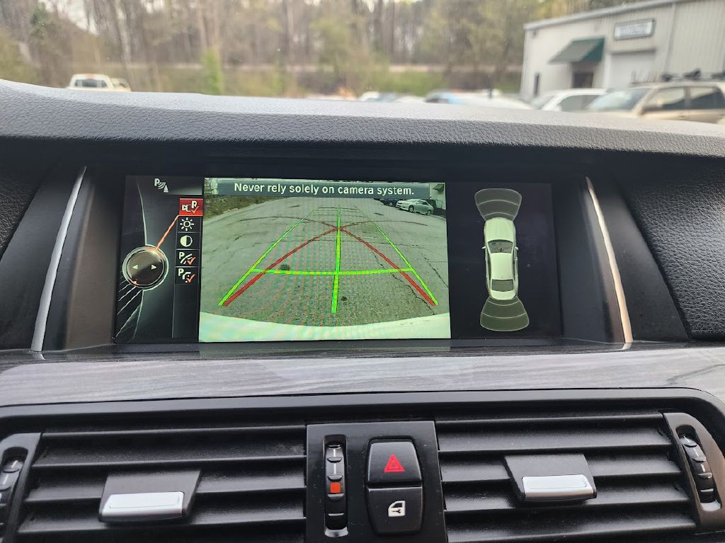 2014 BMW 5 Series Image 30