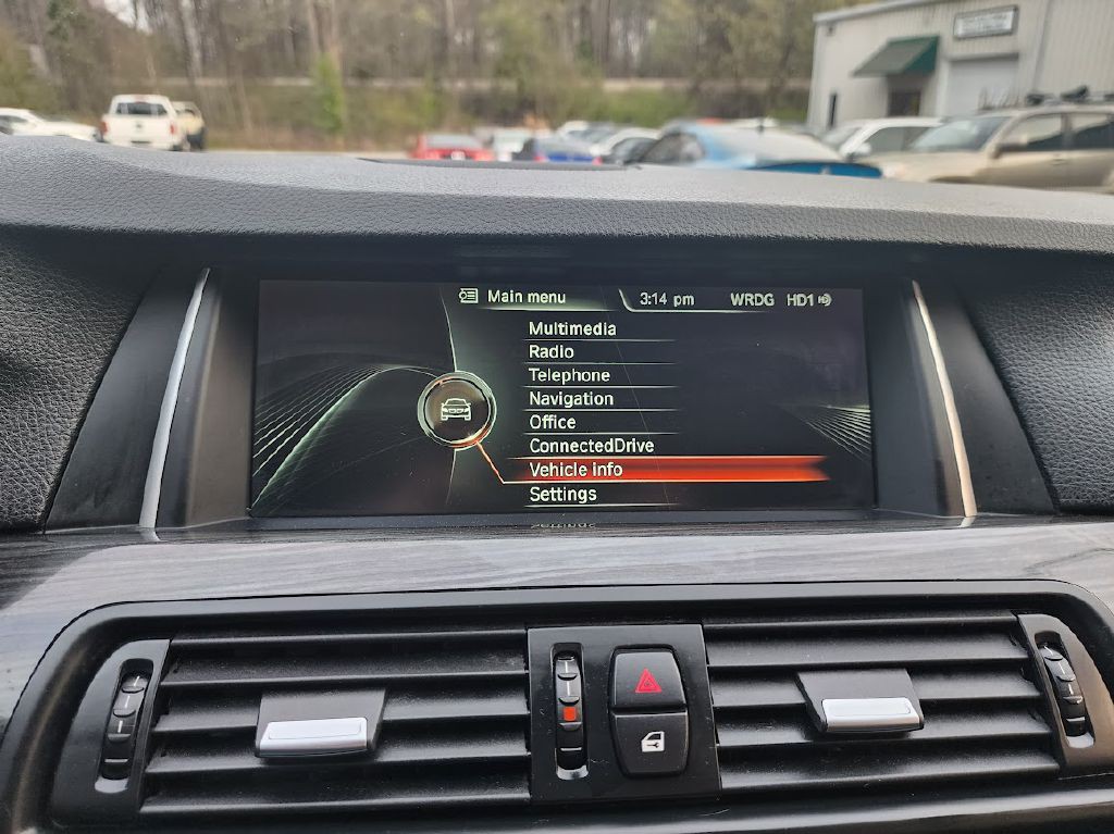 2014 BMW 5 Series Image 31