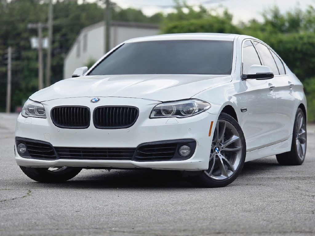 2014 BMW 5 Series Image 1