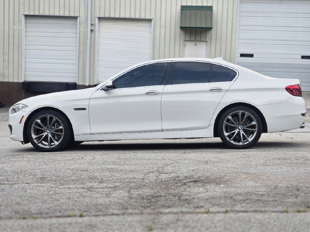 2014 BMW 5 Series Image 2