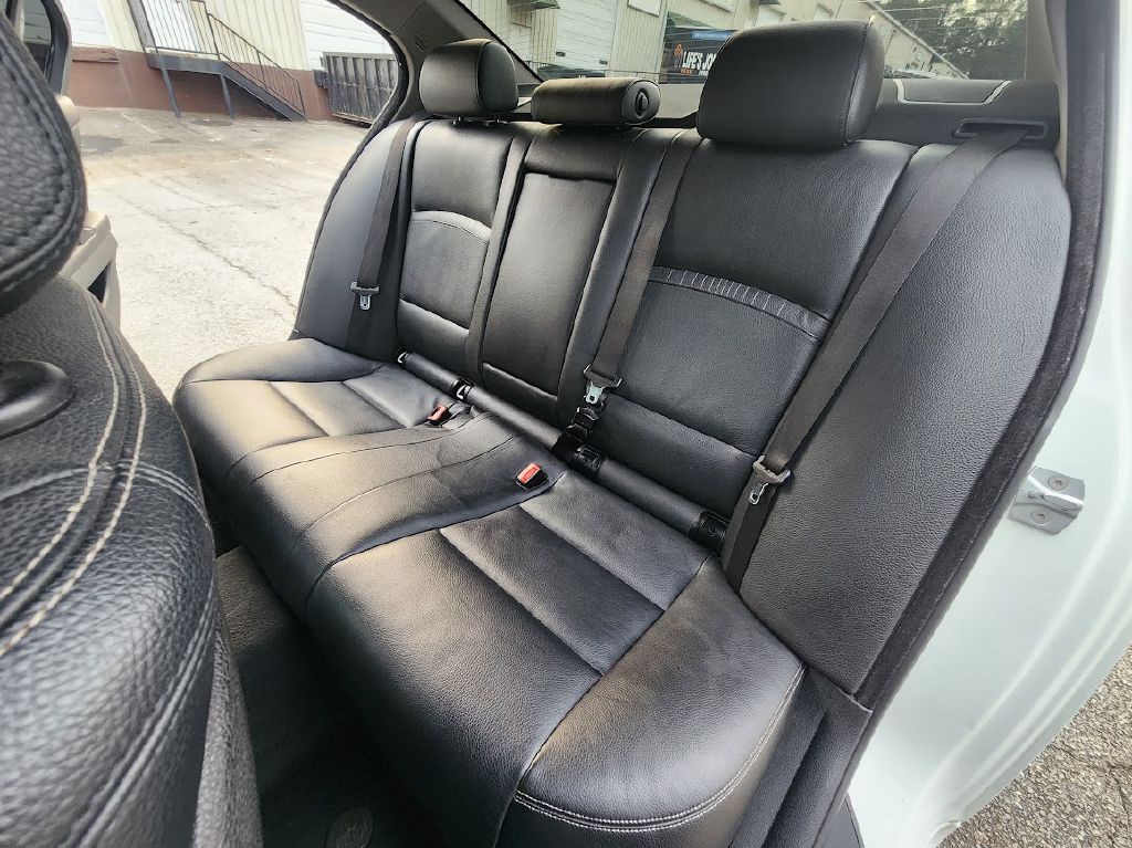 2014 BMW 5 Series Image 12