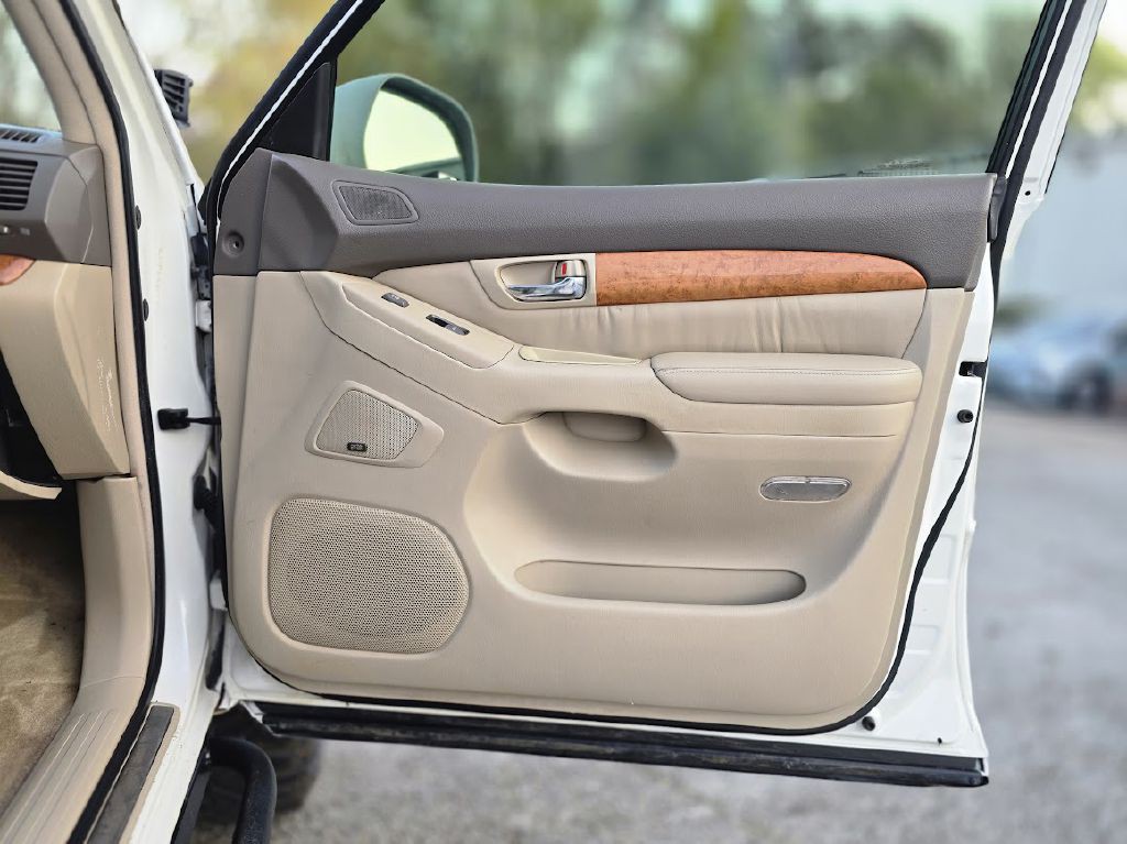 2007 Lexus GX 470 Image 32