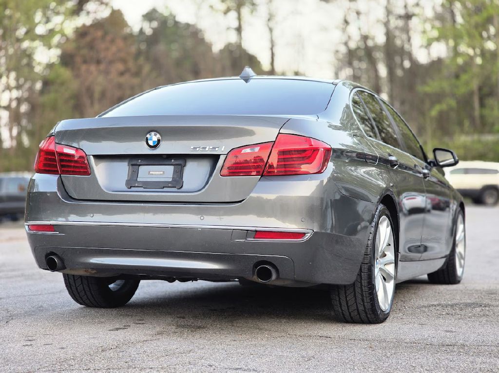 2014 BMW 5 Series Image 9
