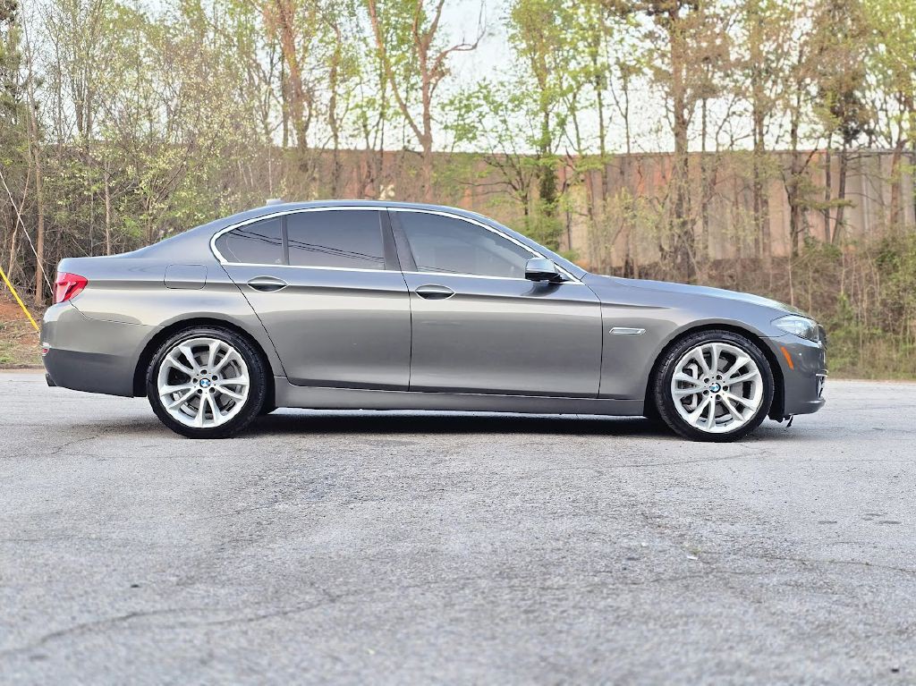 2014 BMW 5 Series Image 10