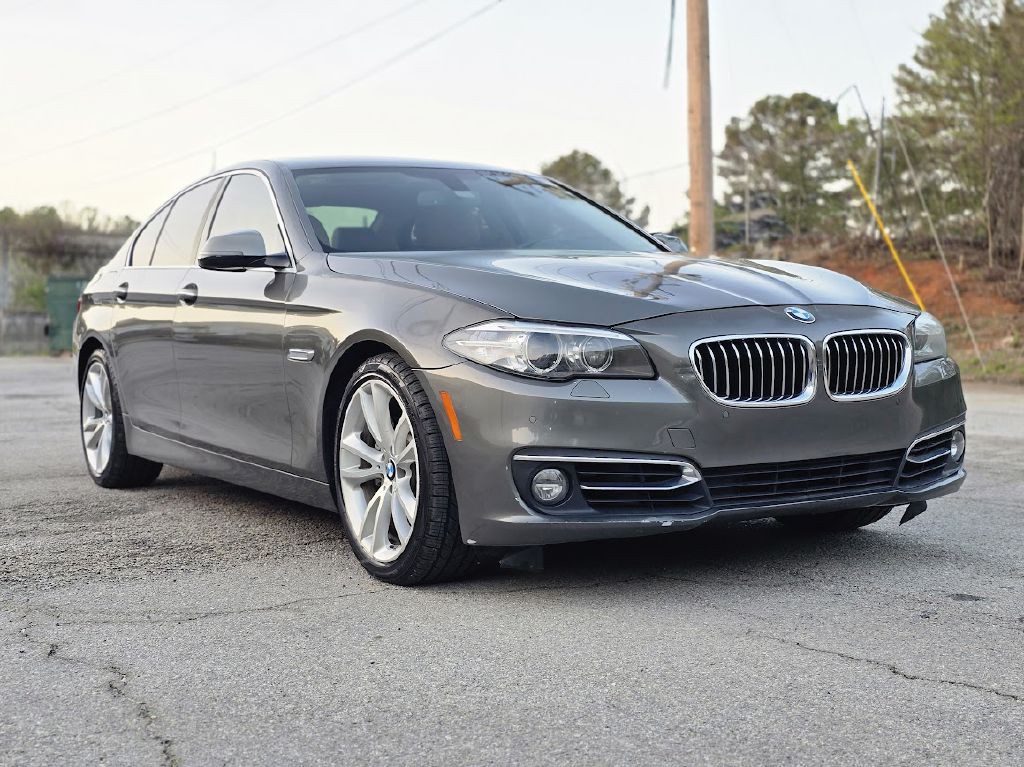 2014 BMW 5 Series Image 11