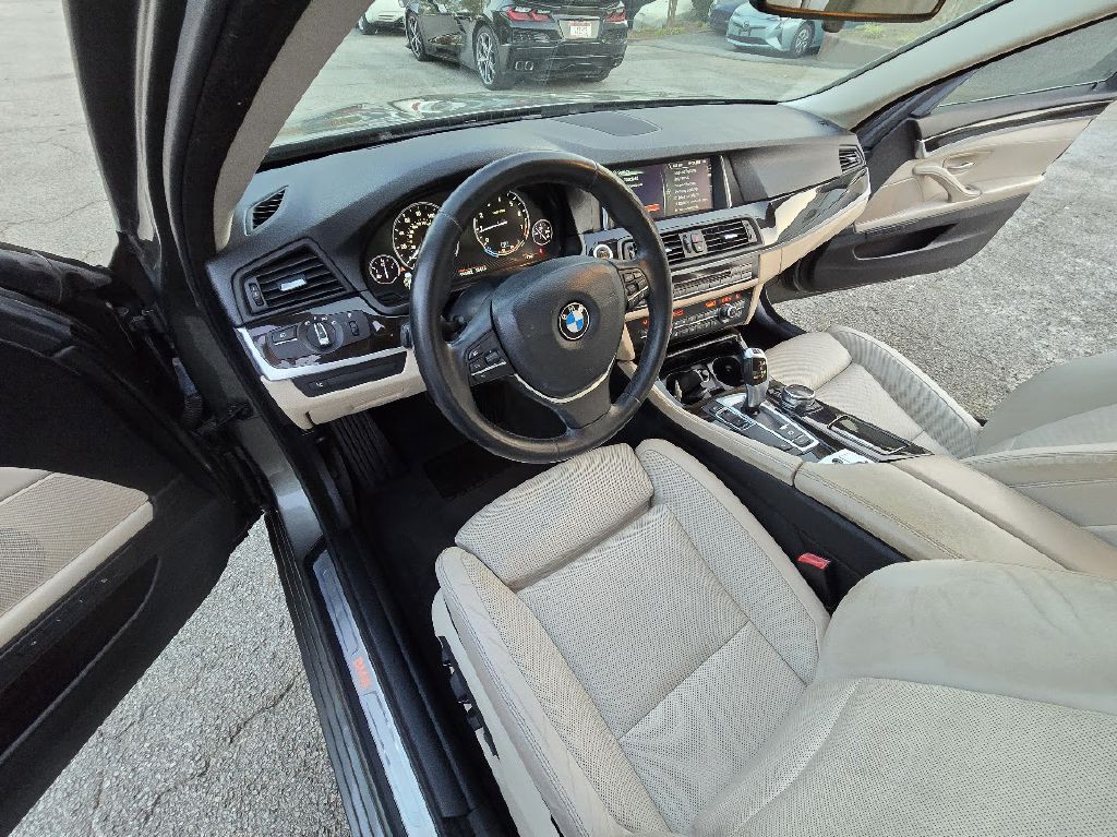2014 BMW 5 Series Image 21