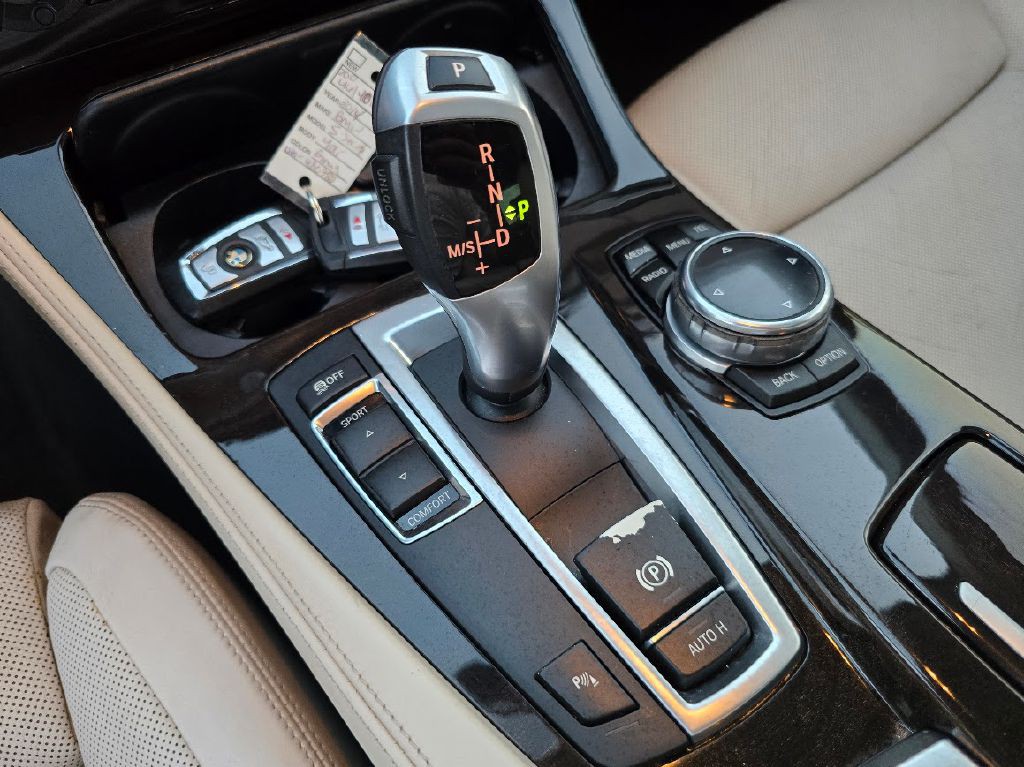 2014 BMW 5 Series Image 26