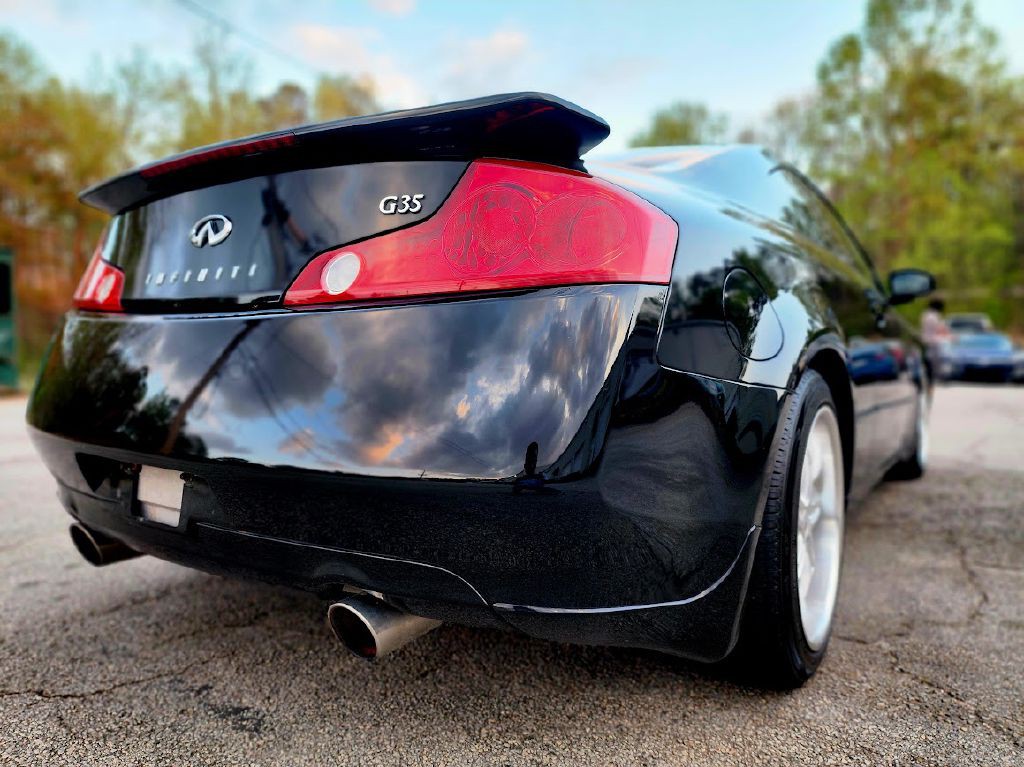 2004 INFINITI G35 Image 11