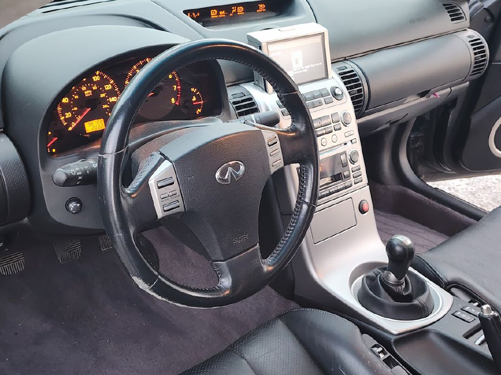 2004 INFINITI G35 Image 25