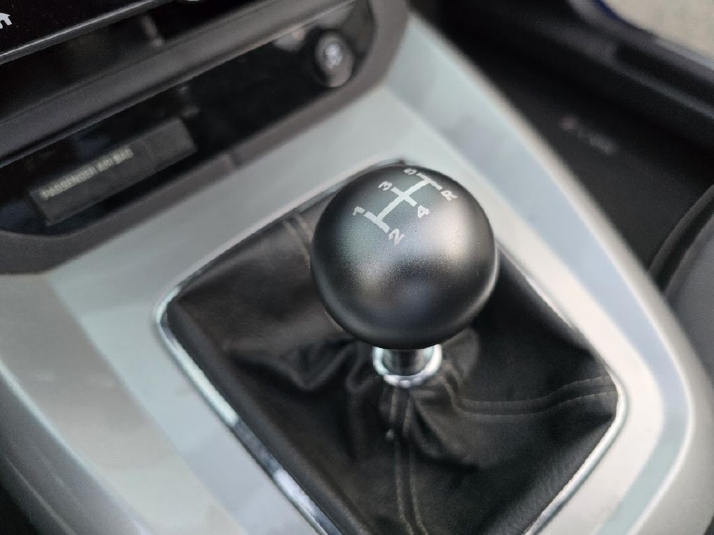 2009 Saturn Sky Image 33