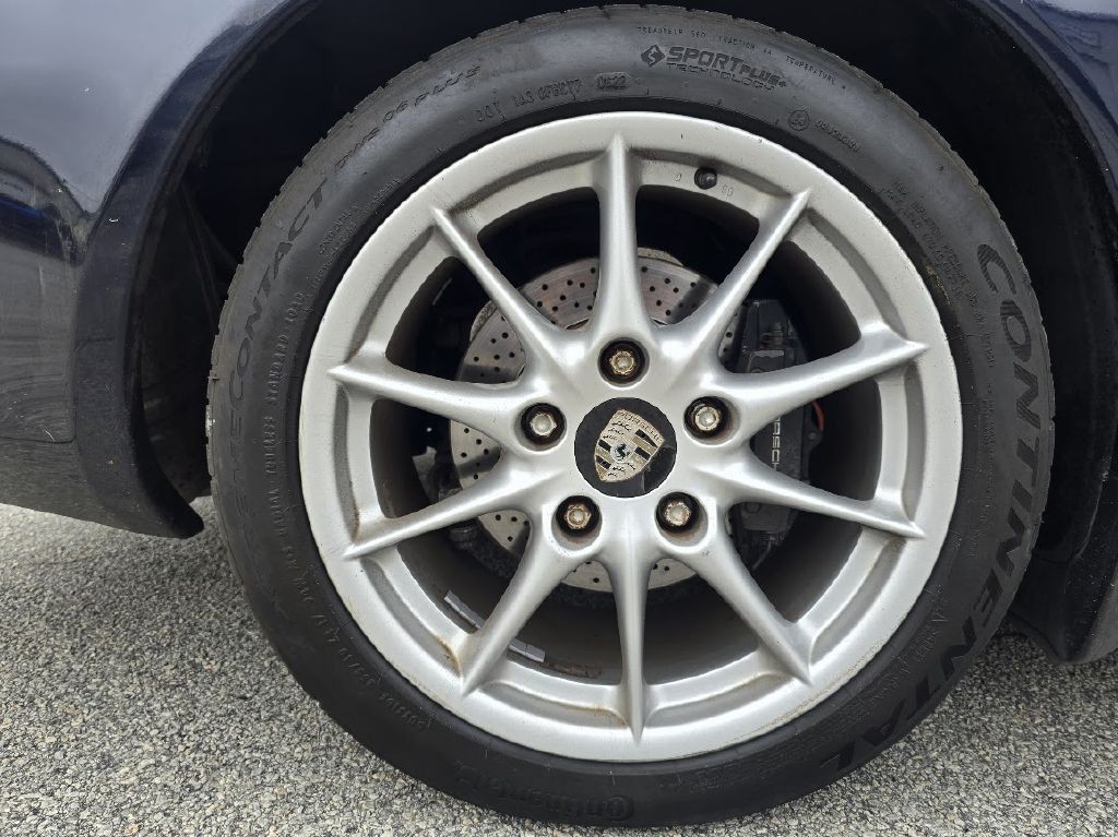 2002 Porsche 911 Image 18