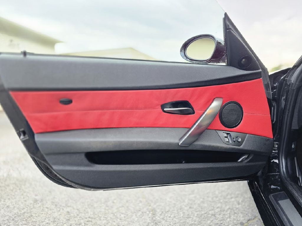 2007 BMW Z4 Image 32