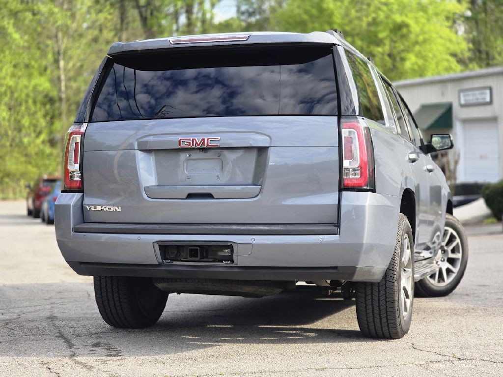 2015 GMC Yukon Image 2
