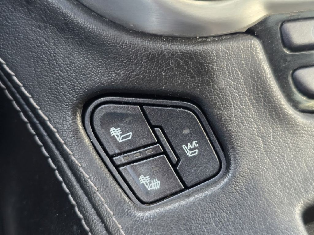 2015 GMC Yukon Image 34