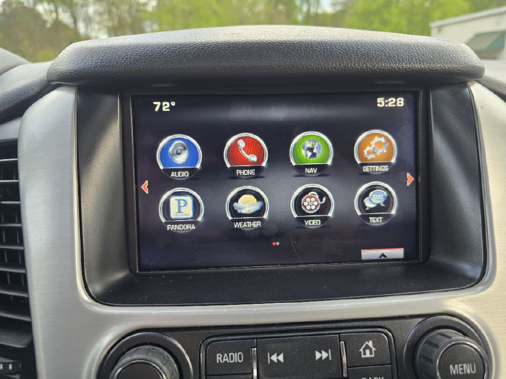 2015 GMC Yukon Image 38