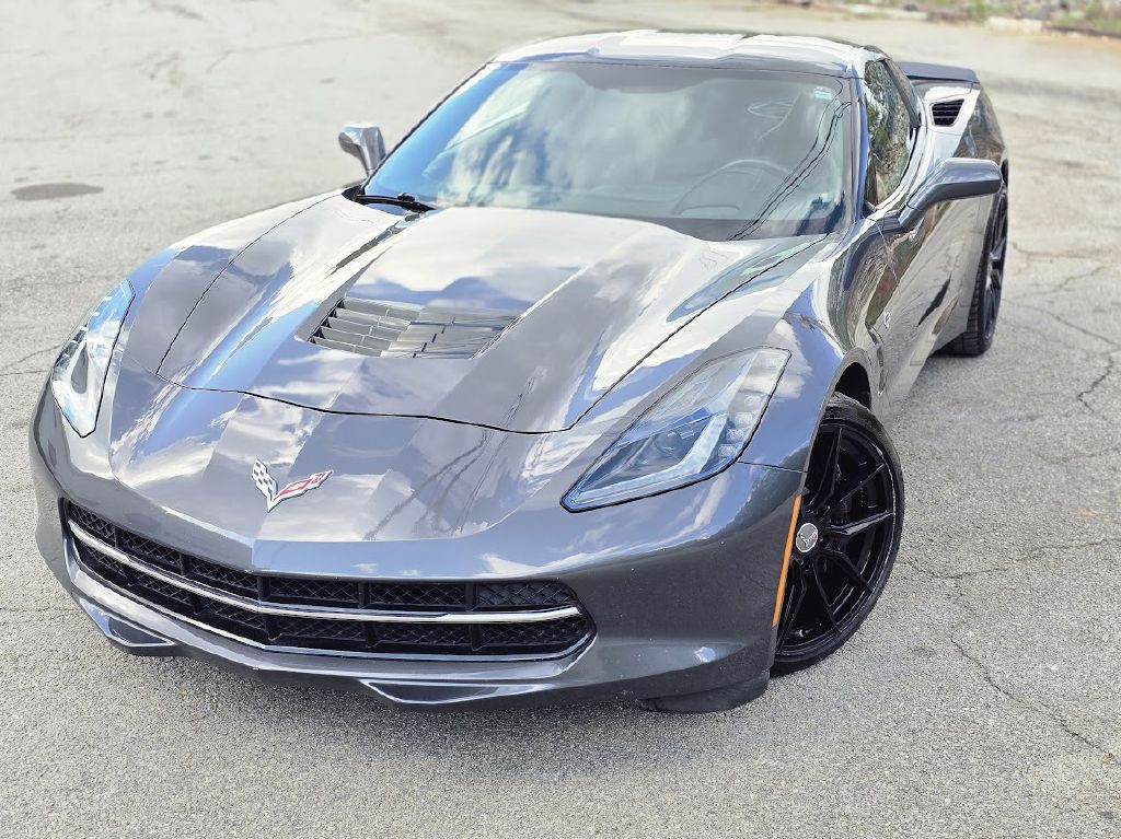 2014 Chevrolet Corvette Image 2