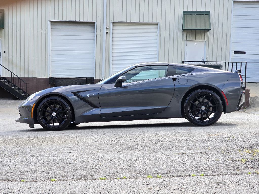 2014 Chevrolet Corvette Image 3