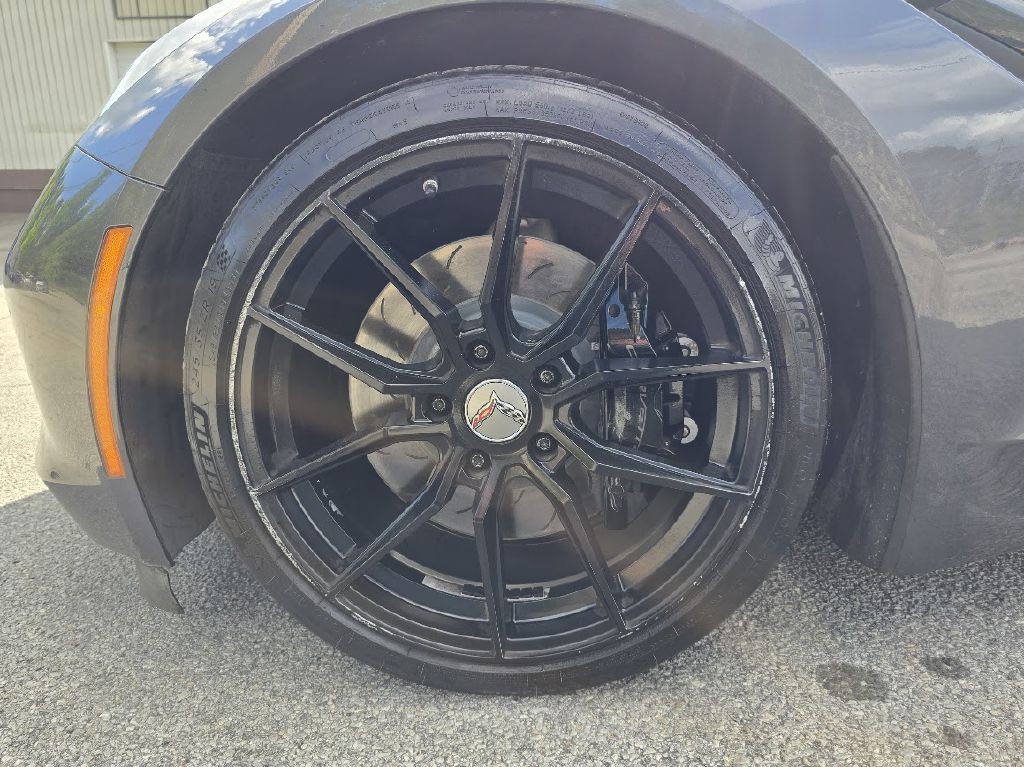2014 Chevrolet Corvette Image 16