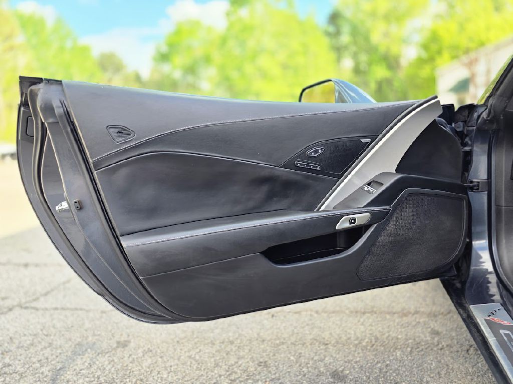 2014 Chevrolet Corvette Image 19