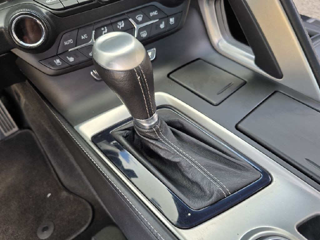 2014 Chevrolet Corvette Image 21