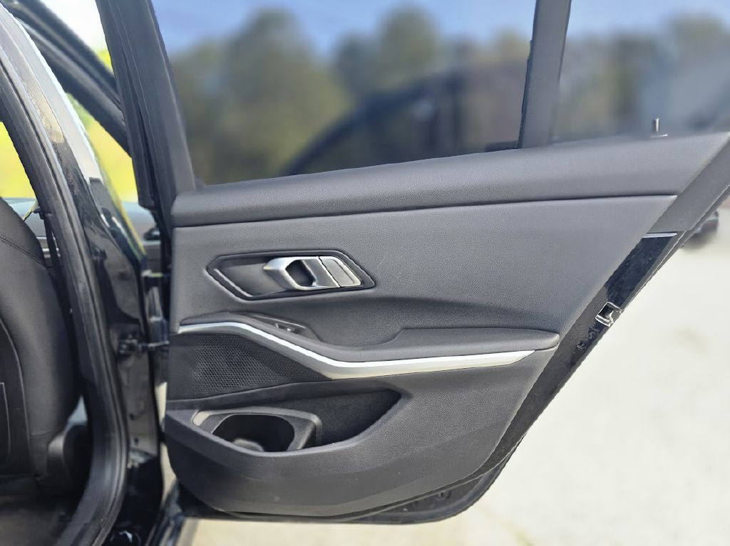 2020 BMW 3 Series Image 17