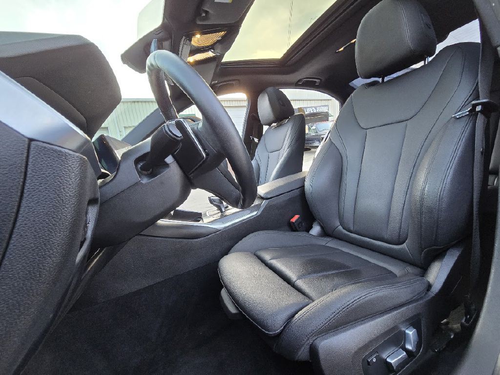 2020 BMW 3 Series Image 23