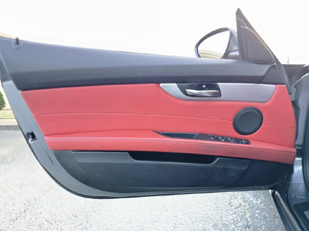 2012 BMW Z4 Image 30